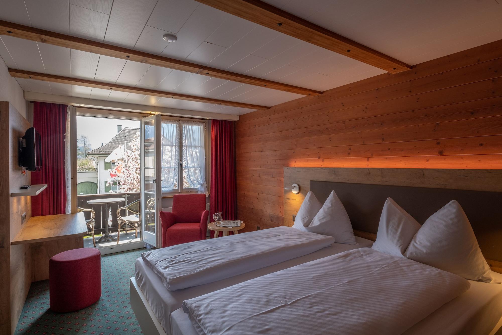 Hotel Chalet Swiss Unterseen Exterior photo