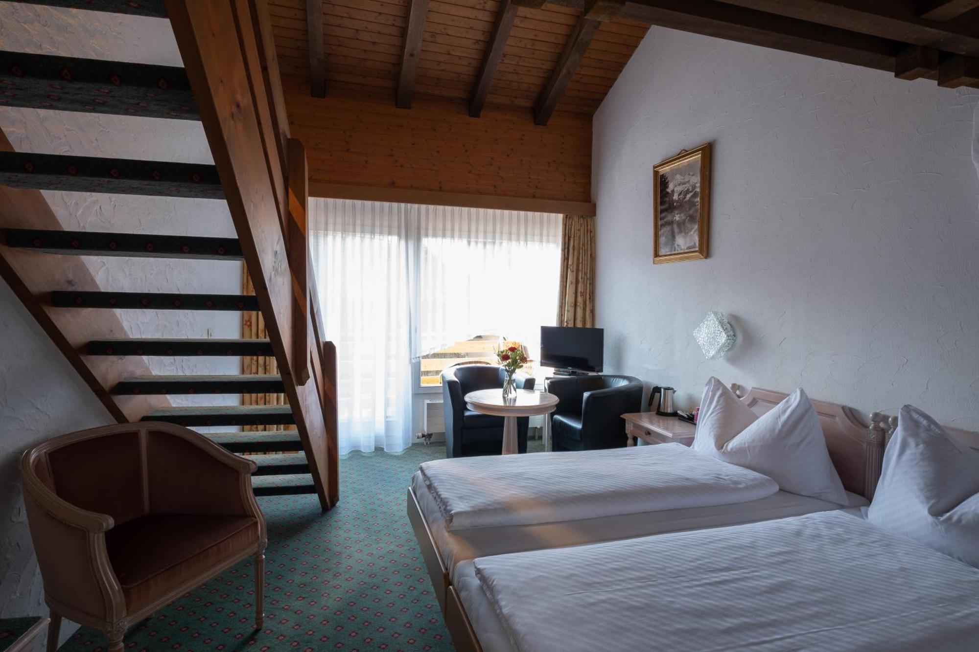 Hotel Chalet Swiss Unterseen Room photo