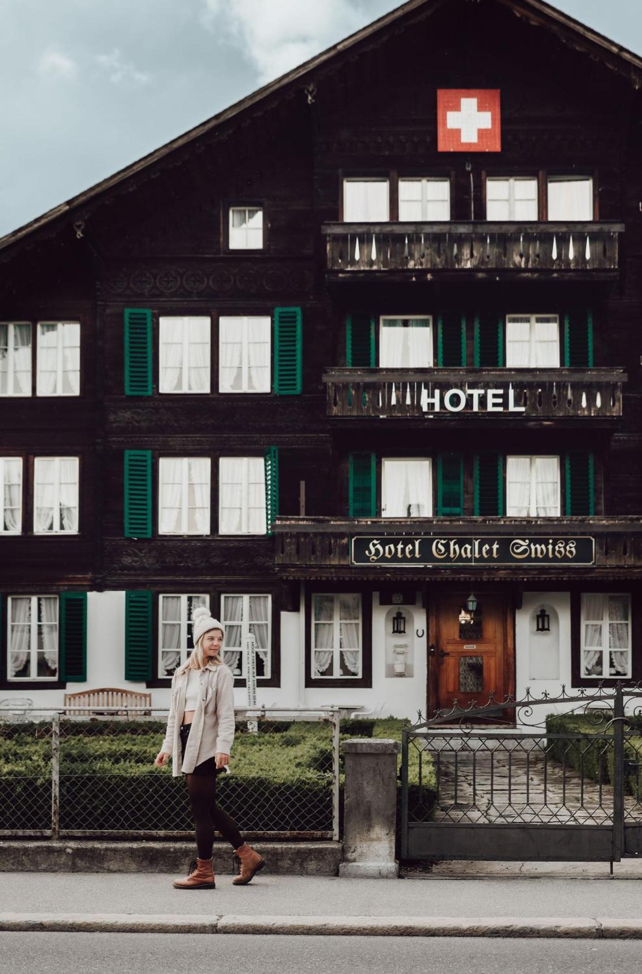 Hotel Chalet Swiss Unterseen Exterior photo